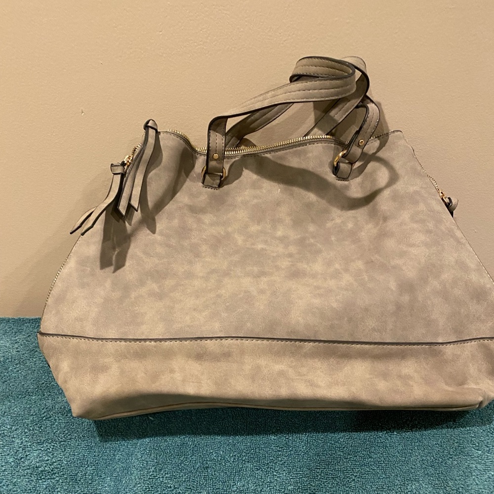 Handbag - Picture 8 of 10